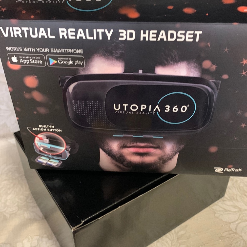 Utopia 360 virtual reality 3D headset from ReTrak
